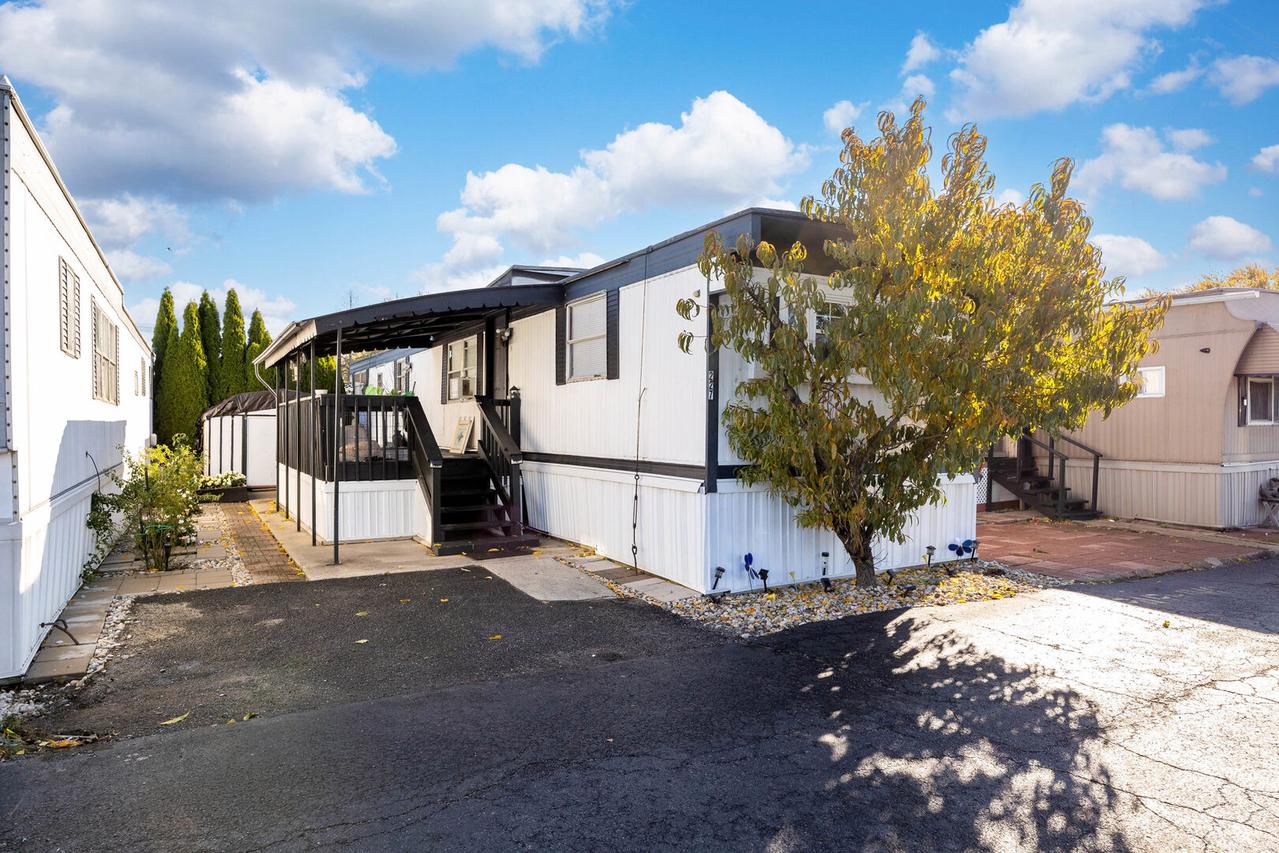 9001 S Cicero Ave. #227, Oak Lawn, IL 60453