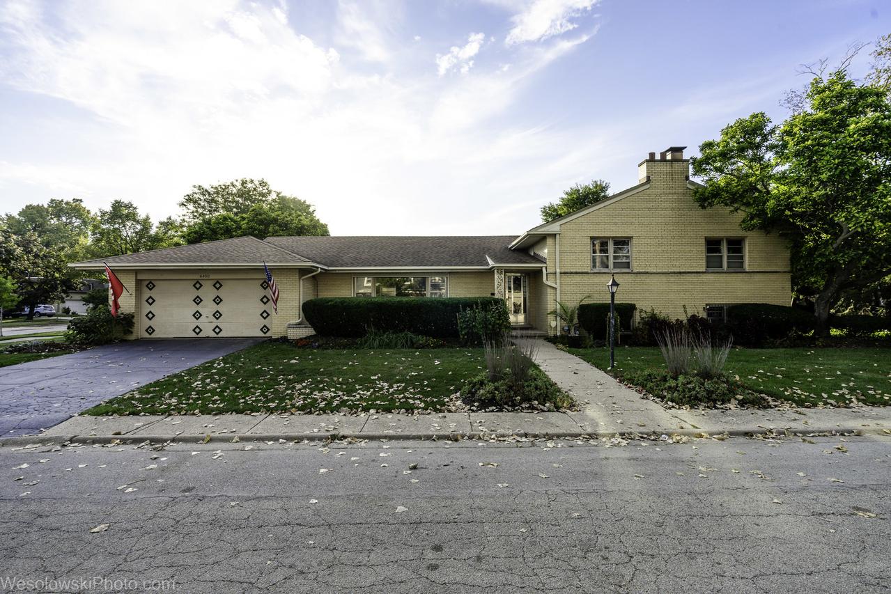 6400 N Knox Ave., Lincolnwood, IL 60712