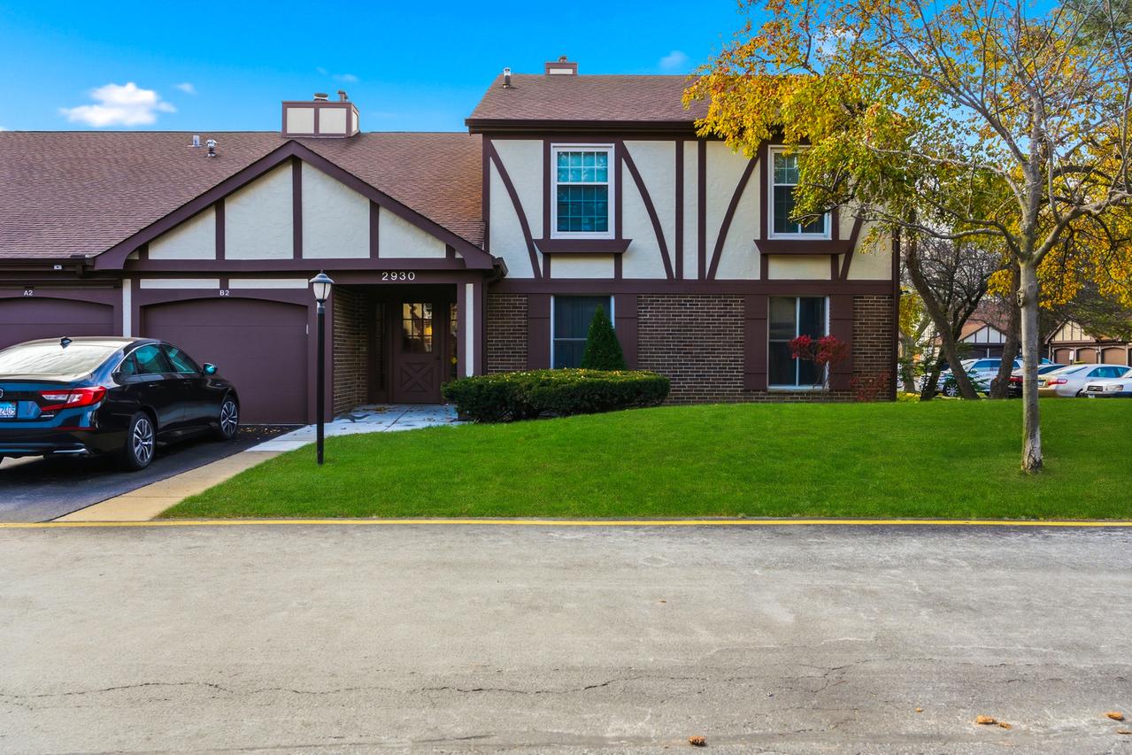 2930 Northampton Dr. #A2, Rolling Meadows, IL 60008
