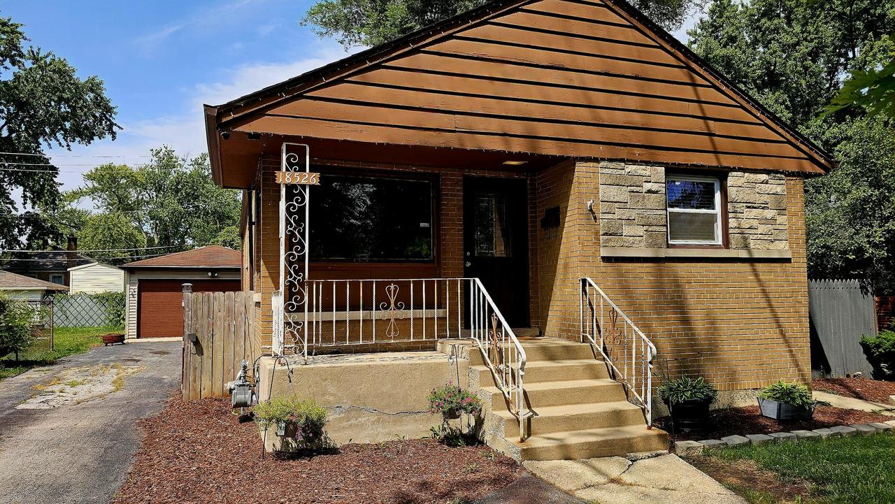 18526 Dixie Hwy., Homewood, IL 60430