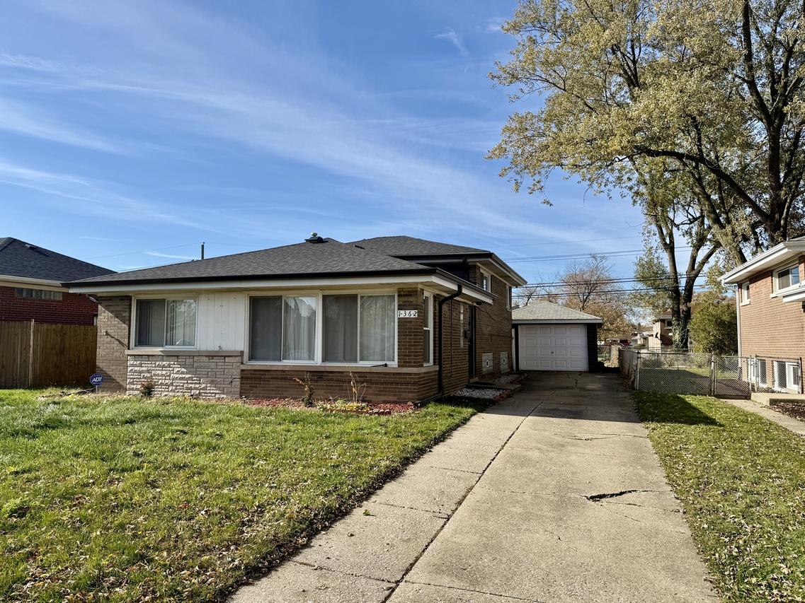 1362 Mackinaw Ave., Calumet City, IL 60409