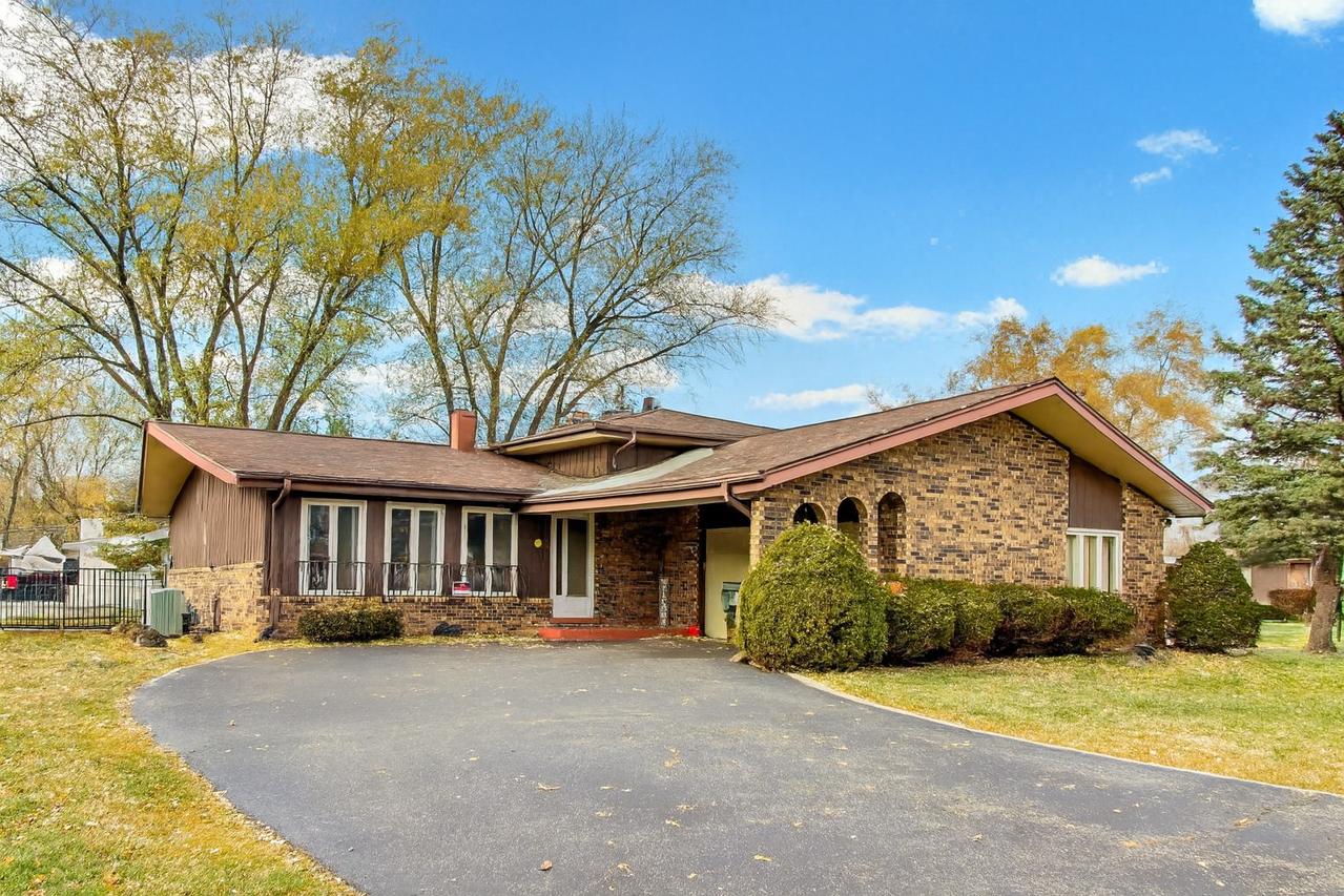 12300 S Austin Ave., Palos Heights, IL 60463