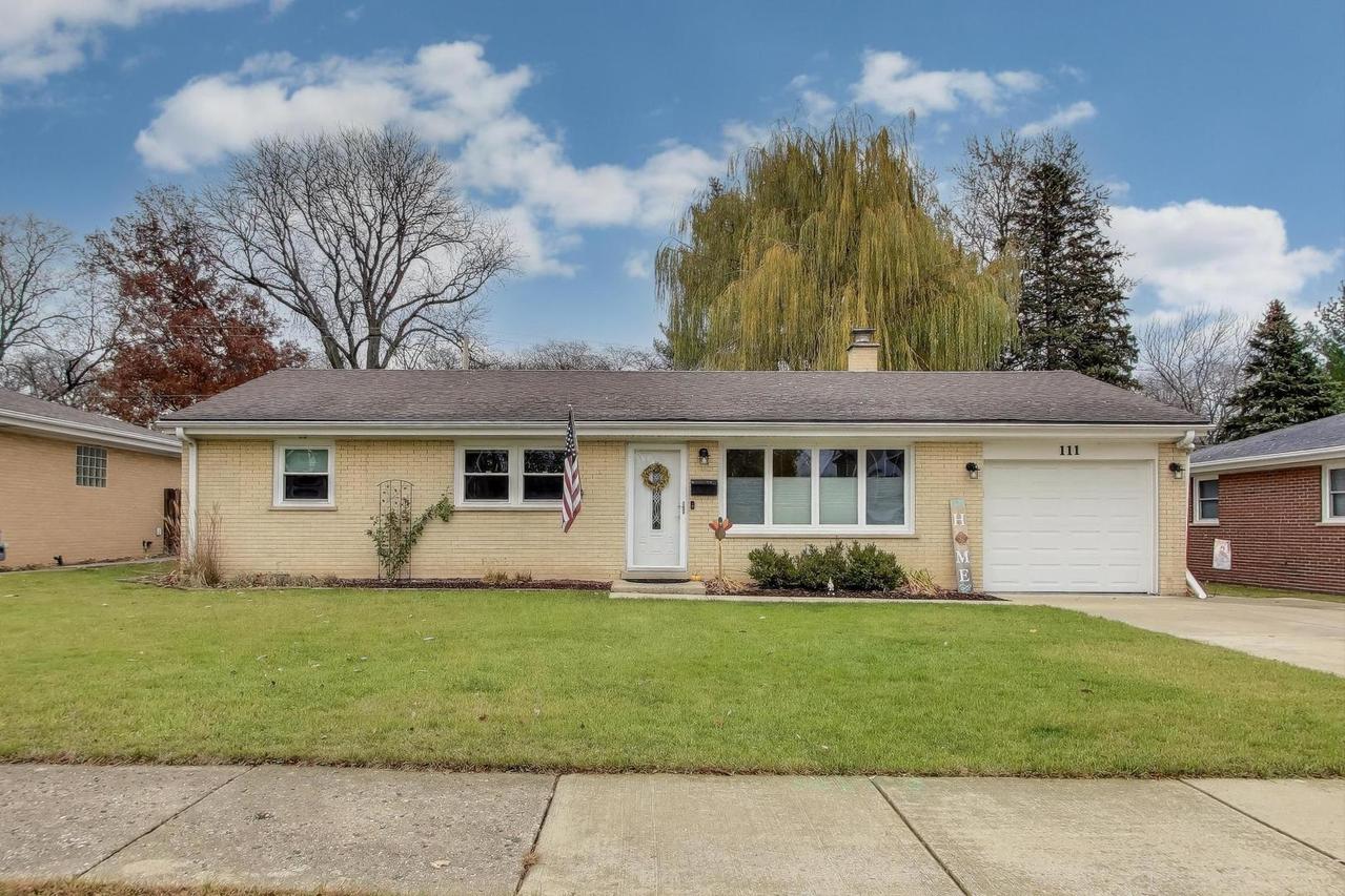 111 S Bobby Ln., Mount Prospect, IL 60056