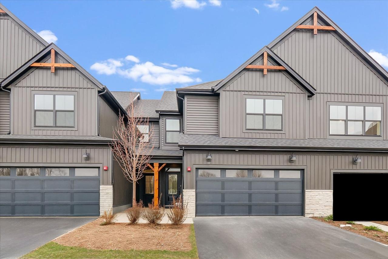 8534 Sperry Ct., Woodridge, IL 60517