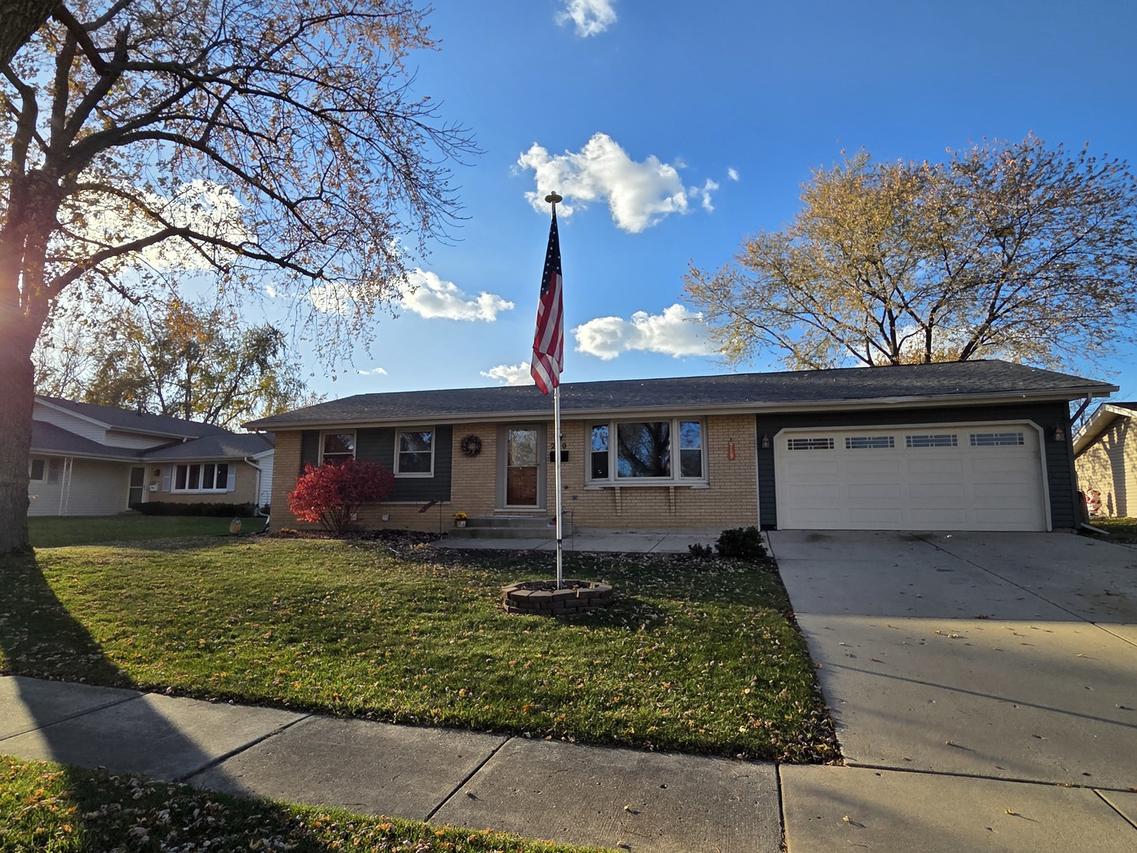 [Address Hidden by Seller], Schaumburg, IL 60193