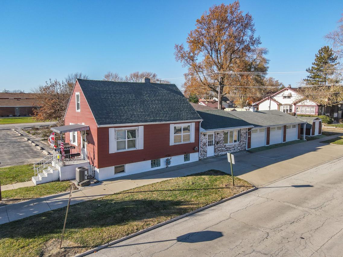 905 W Broadway St., Bradley, IL 60915