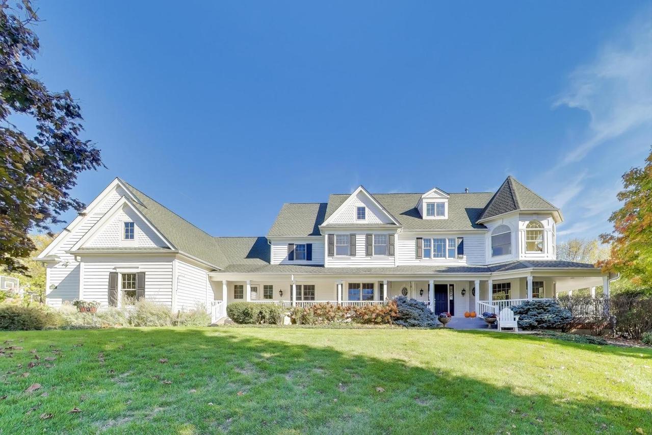 35 Dundee Ln., Barrington Hills, IL 60010