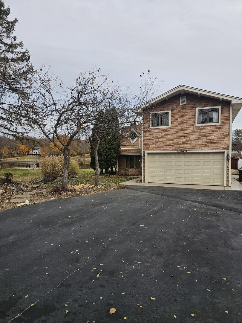 6N263 River Dr., St. Charles, IL 60174