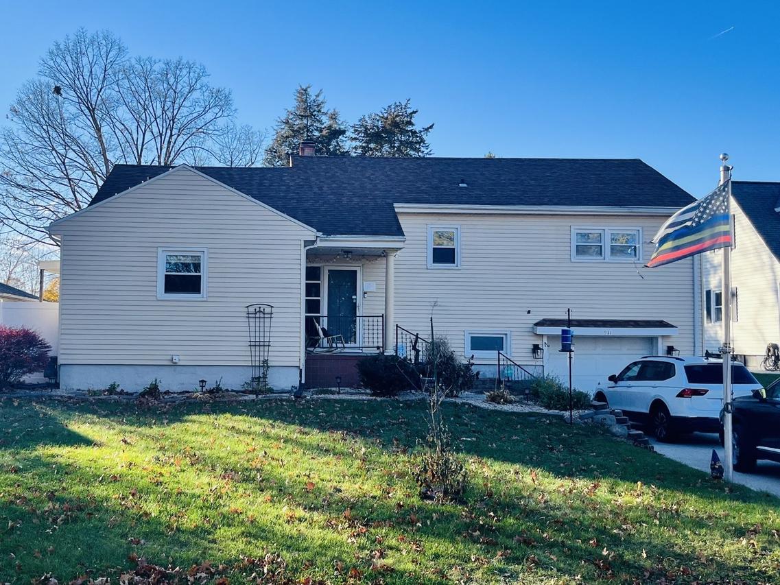 911 Parks Ln., Ottawa, IL 61350