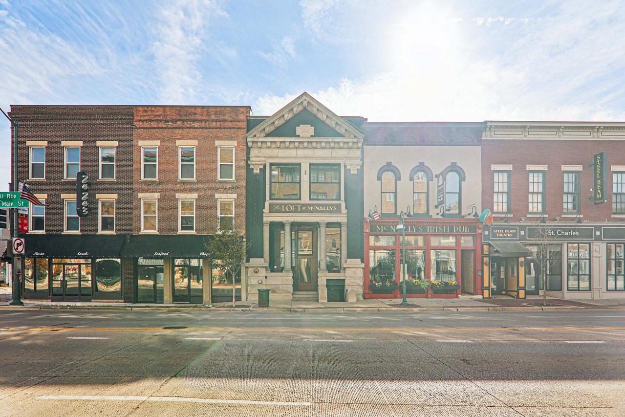 107 W Main St. #B, St. Charles, IL 60174