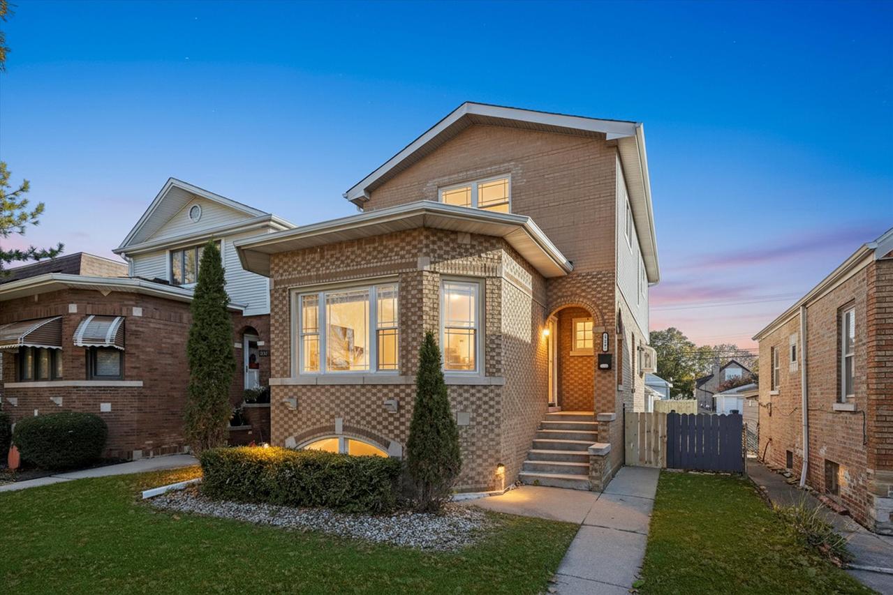 3515 N Oriole Ave., Chicago, IL 60634