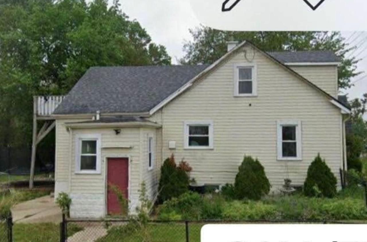 25w479 Lake St., Keeneyville, IL 60172