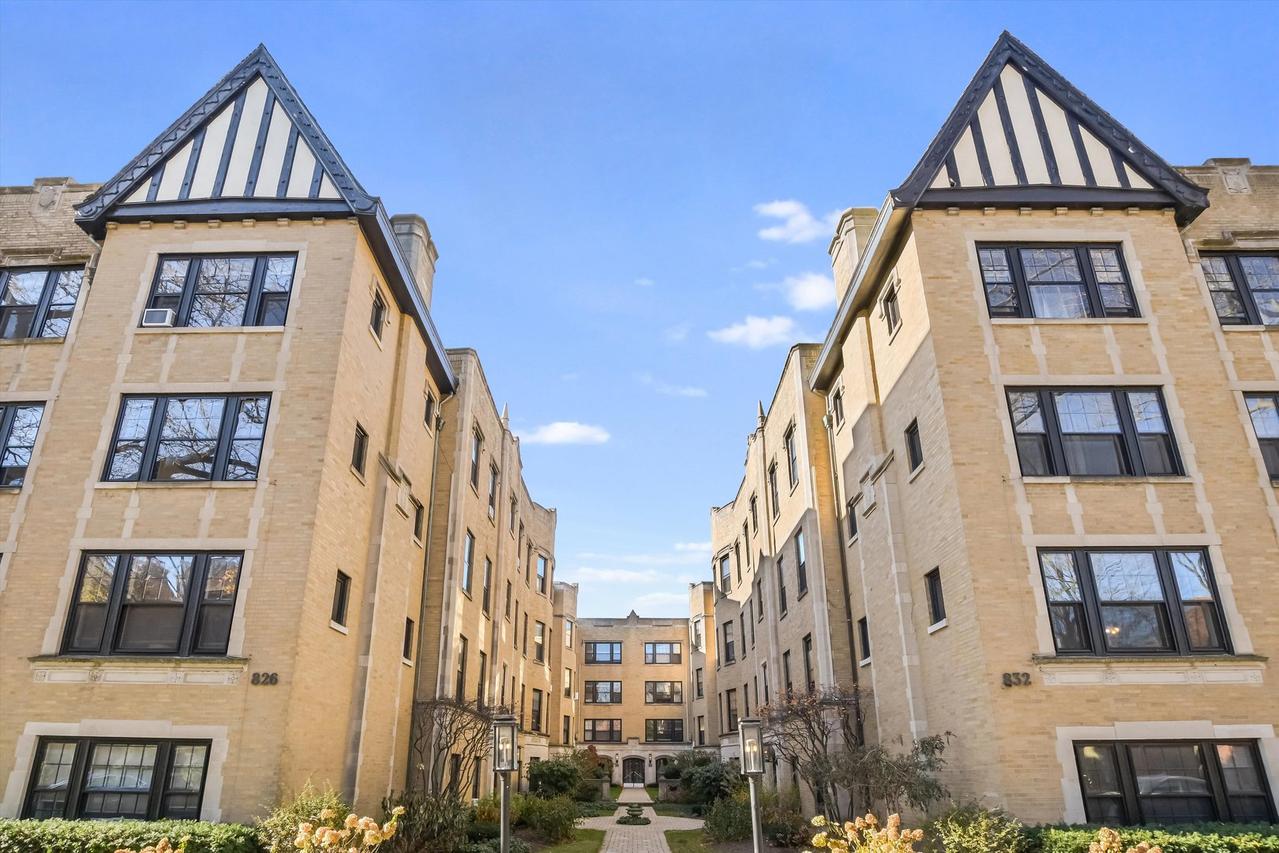 832 Michigan Ave. #3G, Evanston, IL 60202