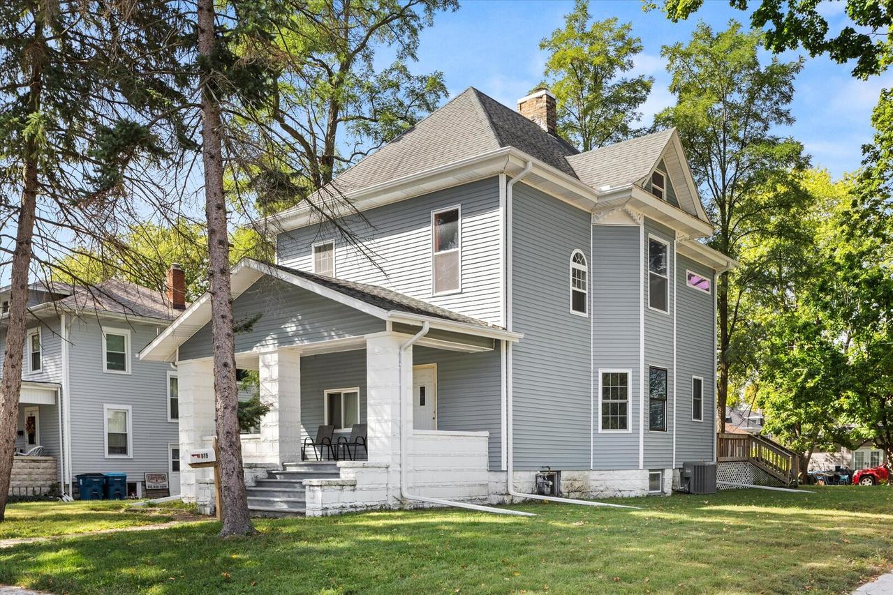 819 N Chicago St., Pontiac, IL 61764