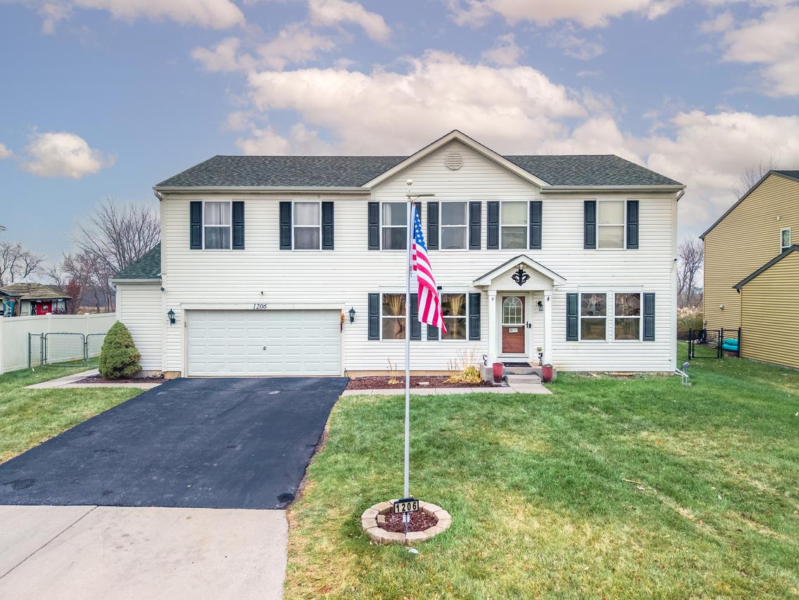 1206 Kennedy Dr., Kirkland, IL 60146