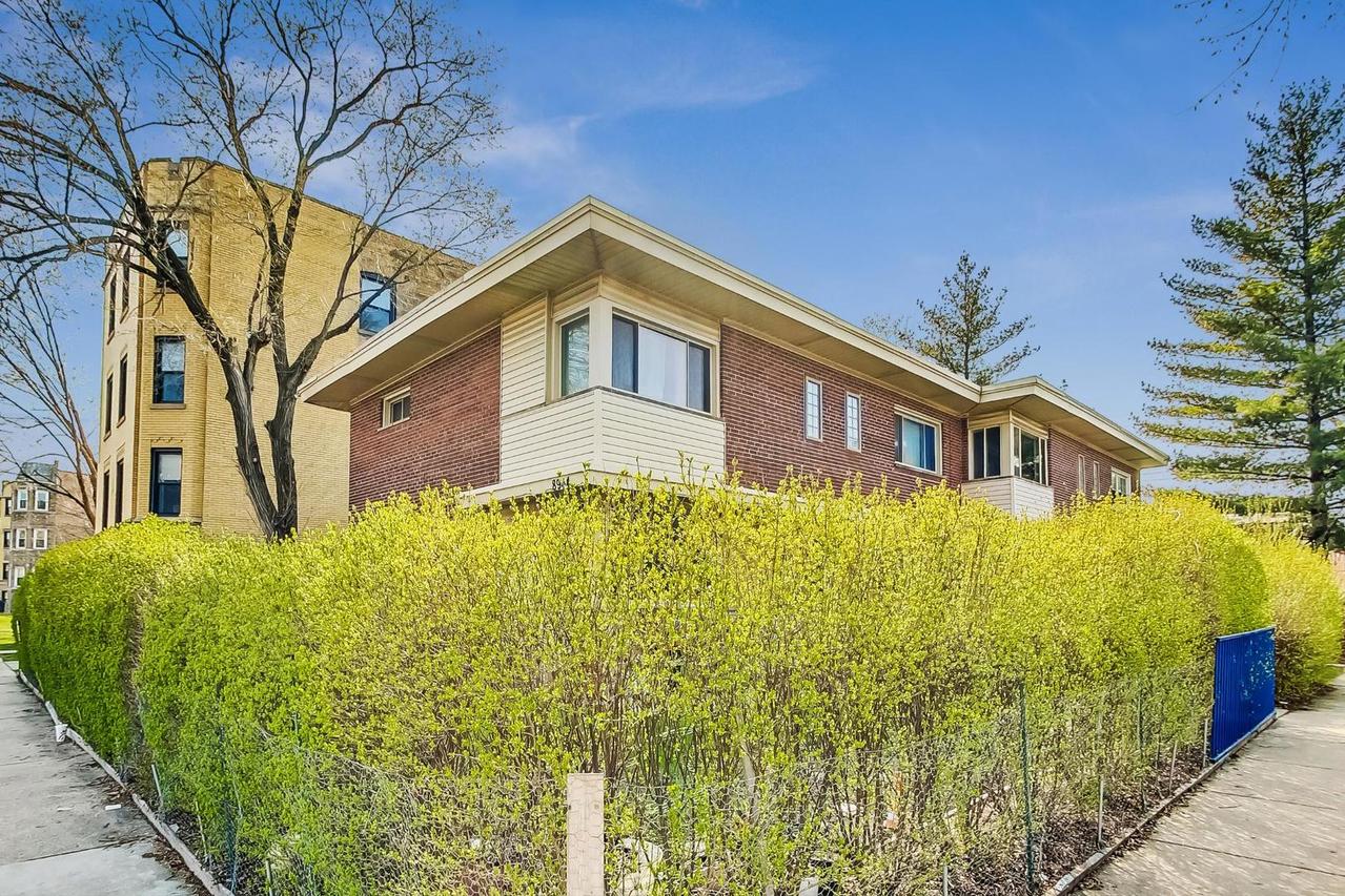 8944 Skokie Blvd. #B, Skokie, IL 60076