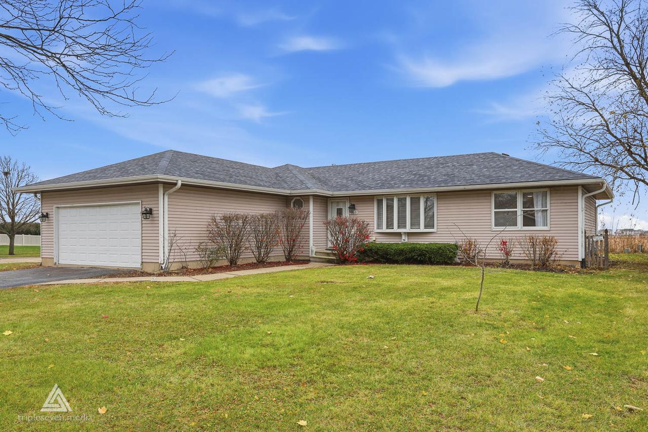 6615 Bazz Dr., Plainfield, IL 60586