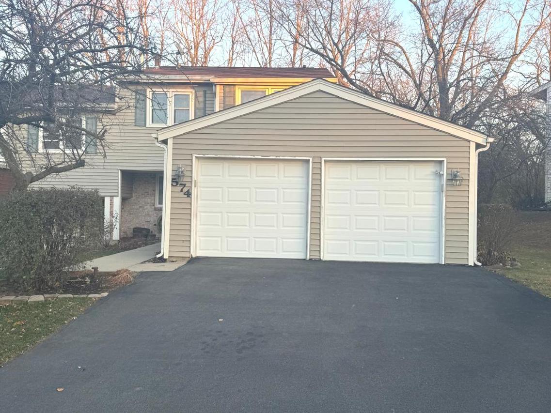 [Address Hidden by Seller], Bolingbrook, IL 60440
