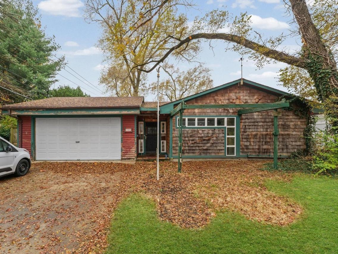 1303 S Western Ave., Champaign, IL 61821