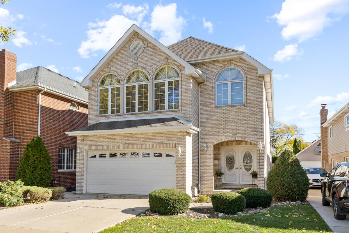 5705 S Natoma Ave., Chicago, IL 60638