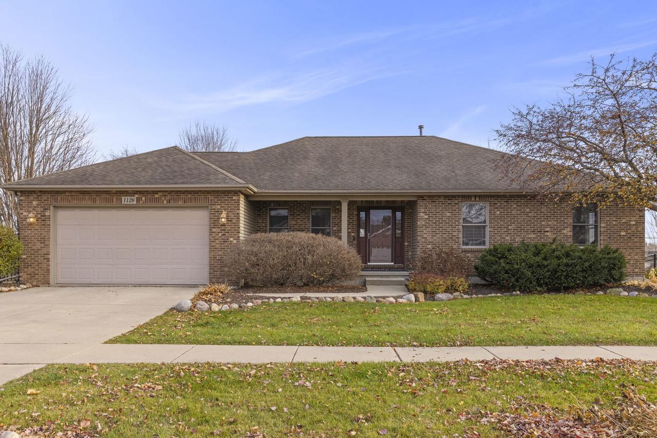 1120 Oxford Cir., Sycamore, IL 60178