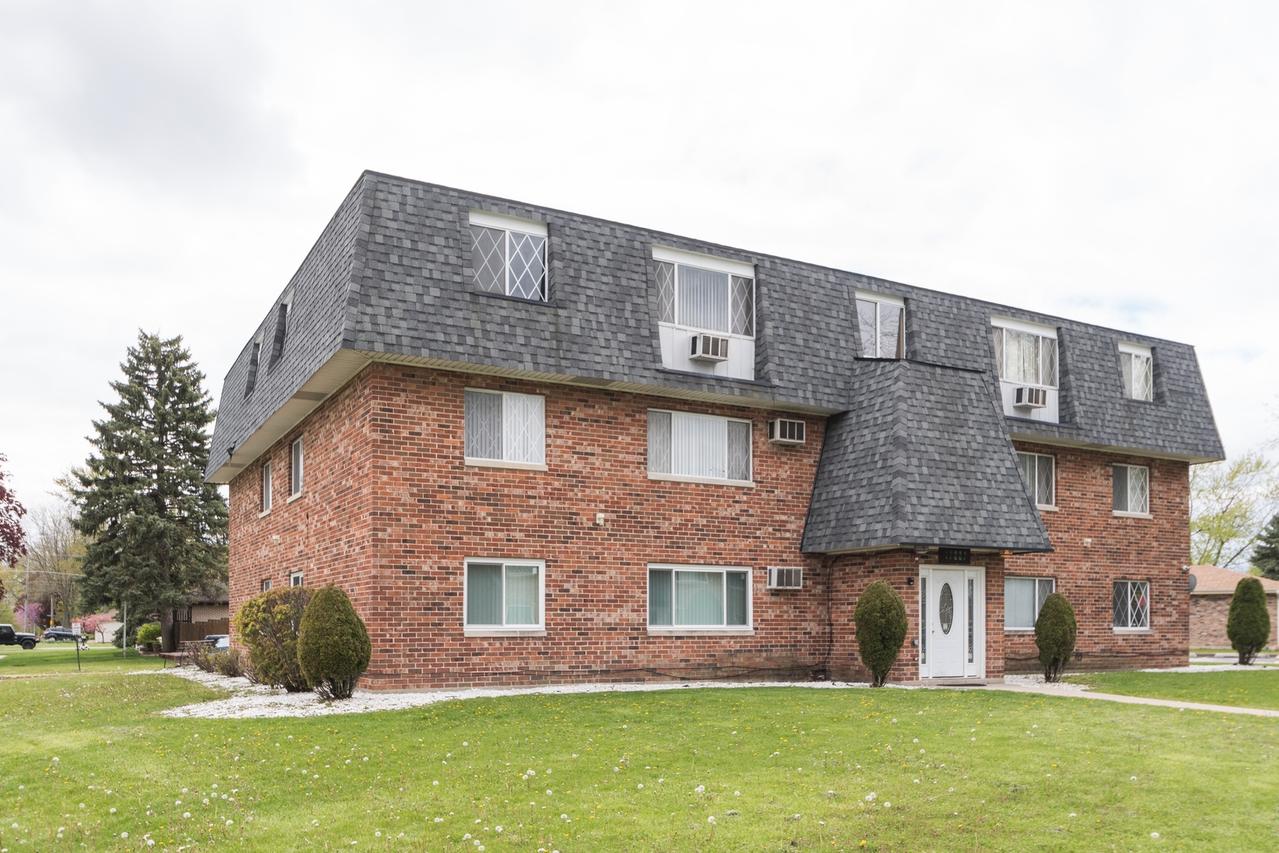 17227 71st Ct. #11, Tinley Park, IL 60477