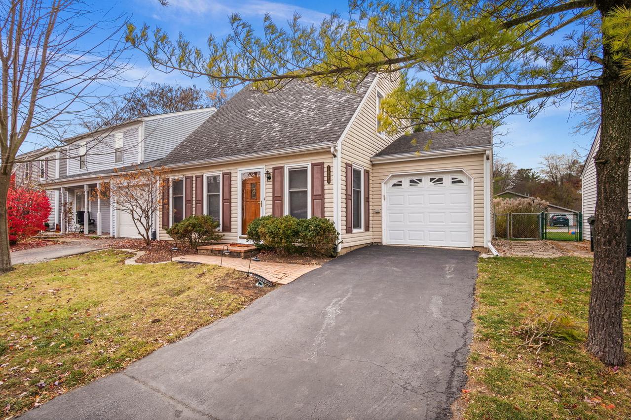 3S260 Birchwood Dr., Warrenville, IL 60555