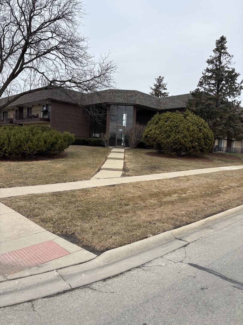 3N550 Crown Rd. Rd. #14, Elmhurst, IL 60126