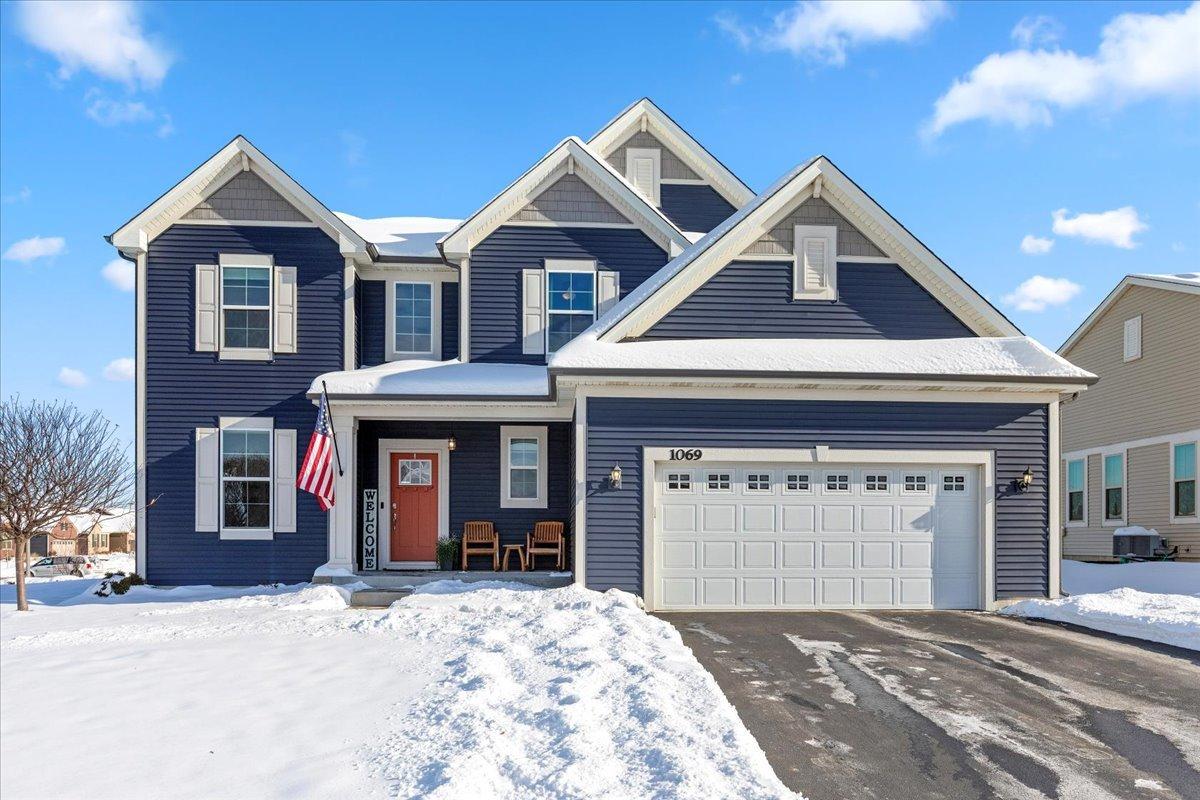 1069 Ardmoor Dr., Crystal Lake, IL 60012