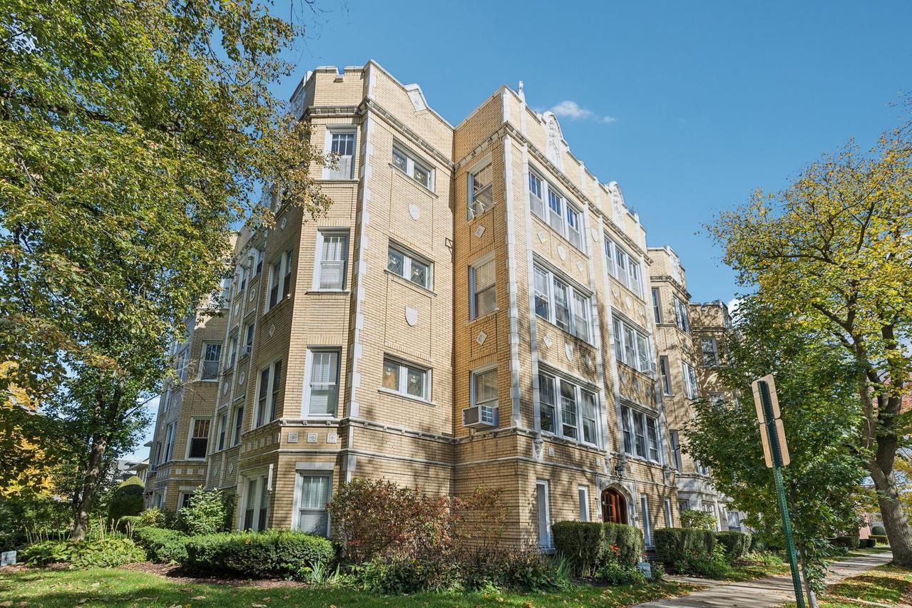 822 Washington Blvd. #3, Oak Park, IL 60302