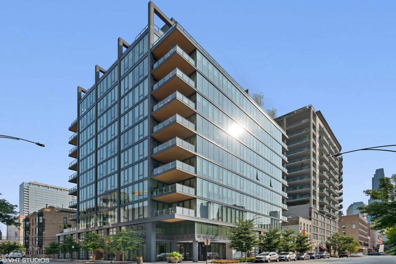 366 W Superior St. #604, Chicago, IL 60654