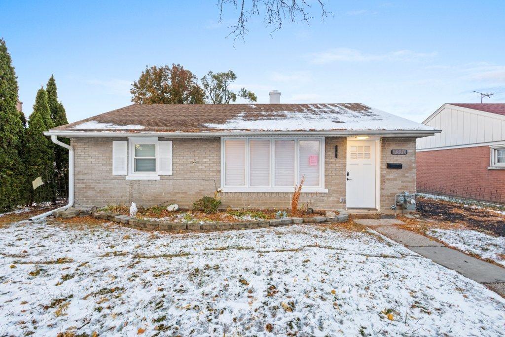 8330 45th St., Lyons, IL 60534