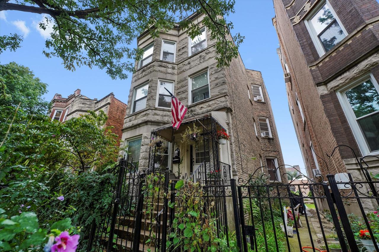 936 N Fairfield Ave., Chicago, IL 60622