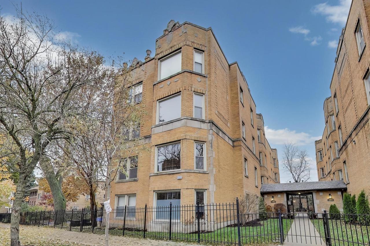 1671 W Farwell Ave. #2N, Chicago, IL 60626