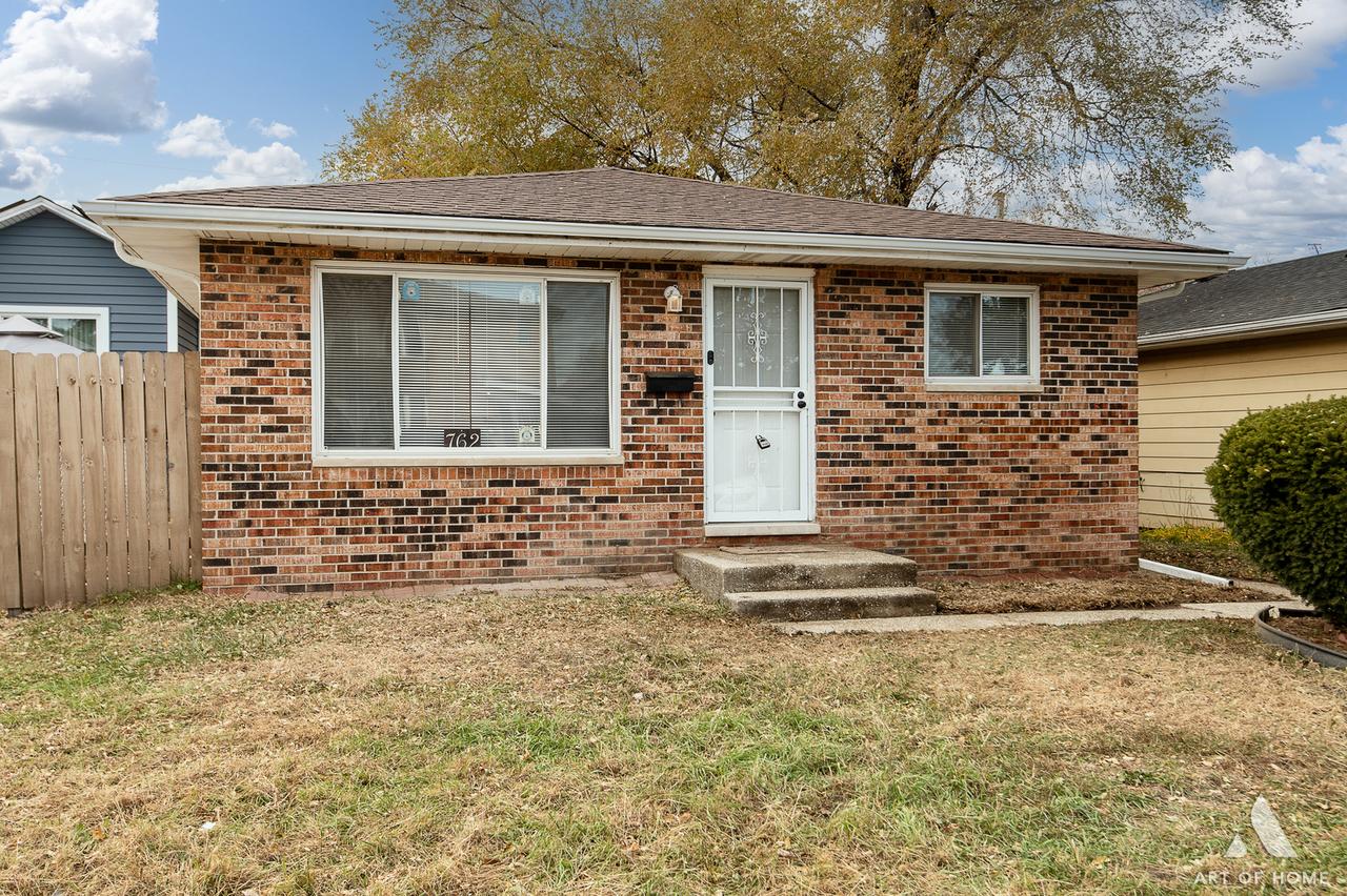 762 Newell Ave., Calumet City, IL 60409