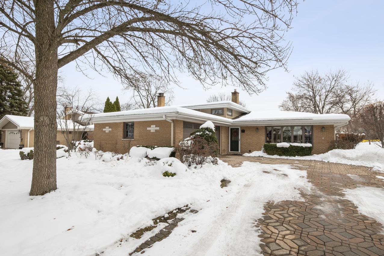 9 Merry Ct., Countryside, IL 60525