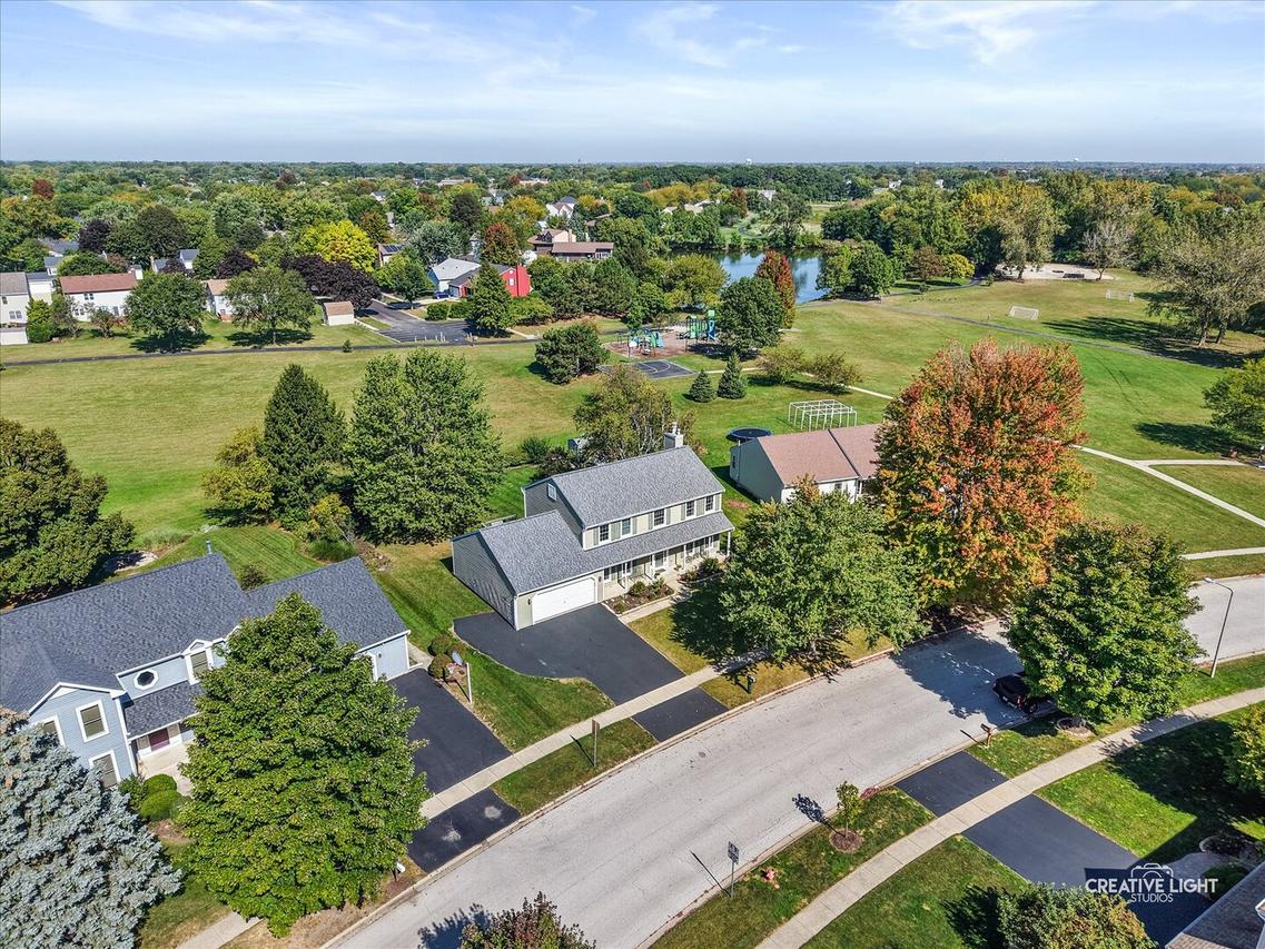 135 Chesterfield Dr., Oswego, IL 60543