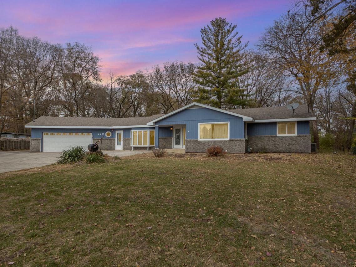 270 E Southmor Rd., Morris, IL 60450