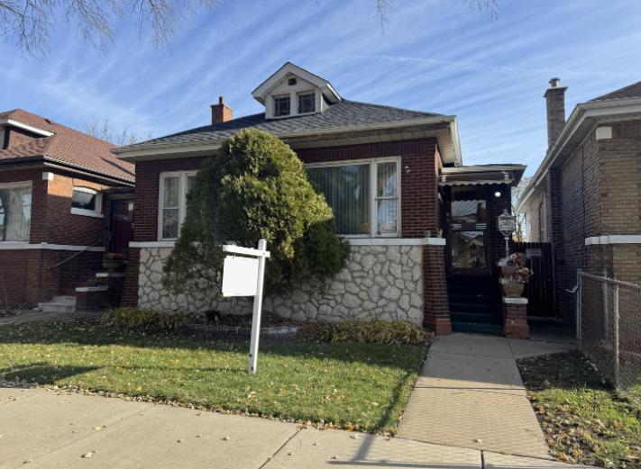 8239 S Ridgeland Ave., Chicago, IL 60617