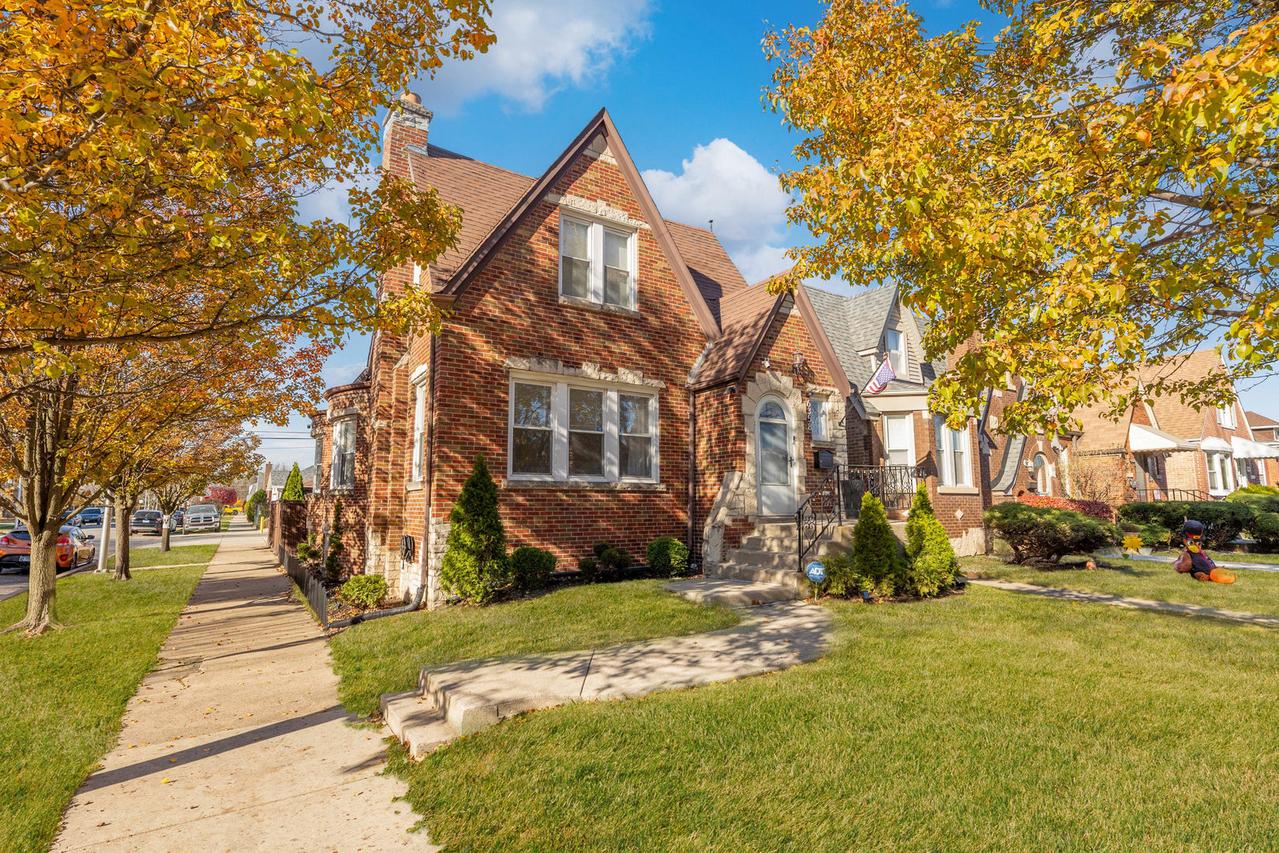 6358 S Keeler Ave., Chicago, IL 60629