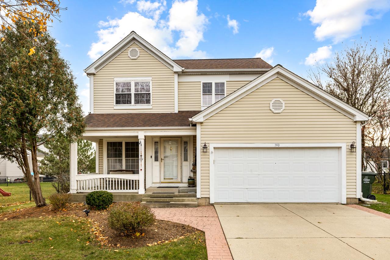 740 Fairview Ln., South Elgin, IL 60177