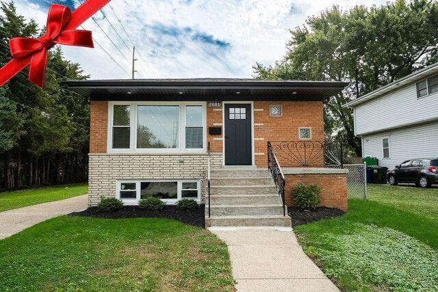 2601 W 98th Pl., Evergreen Park, IL 60805