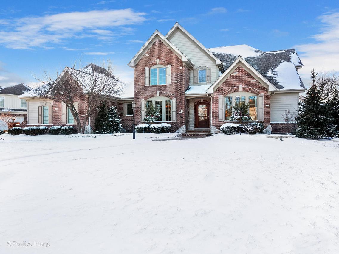 3723 Grand View Ct., St. Charles, IL 60175