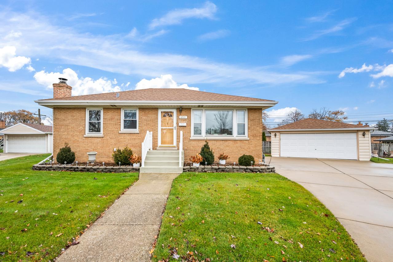 4533 Hirschberg Ct., Schiller Park, IL 60176