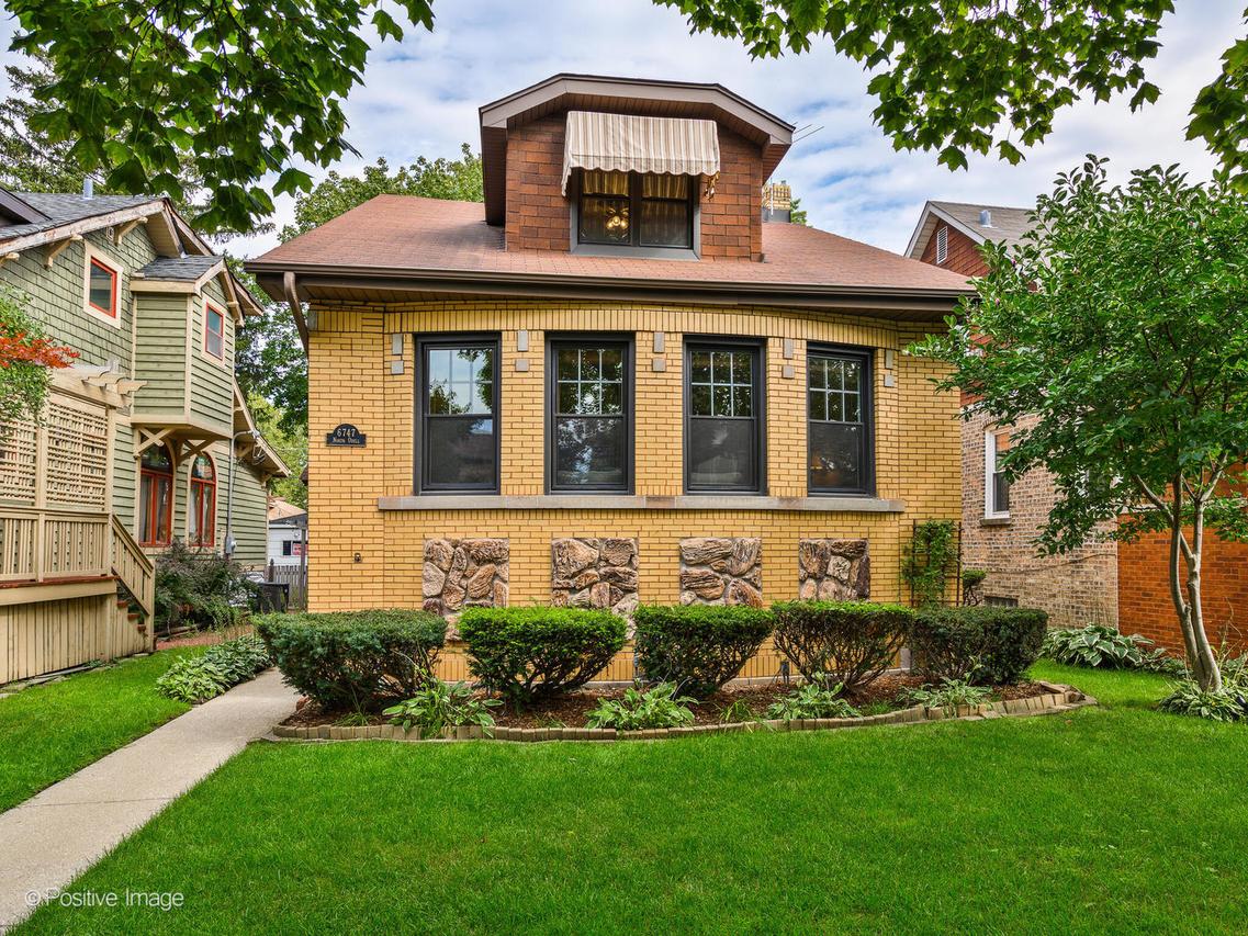 6747 N Odell Ave., Chicago, IL 60631