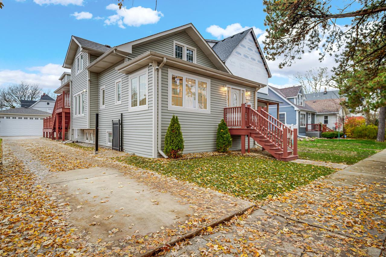 218 S 13th Ave., Maywood, IL 60153