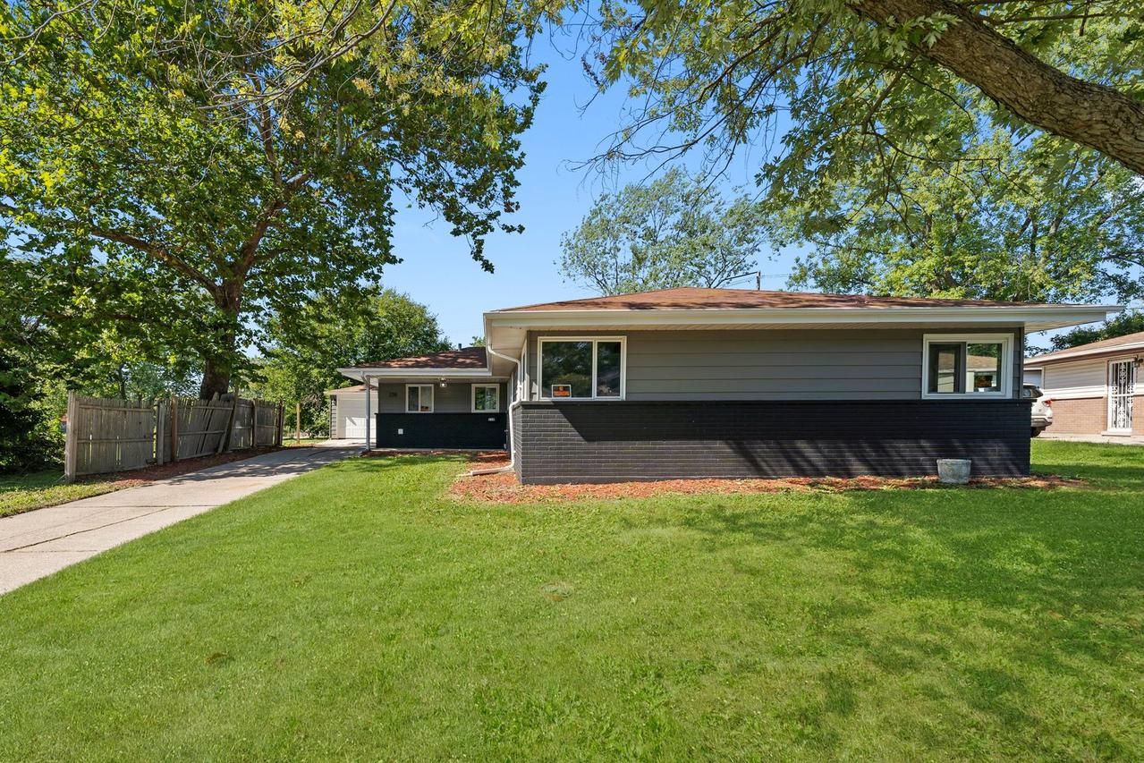 338 Farragut St., Park Forest, IL 60466