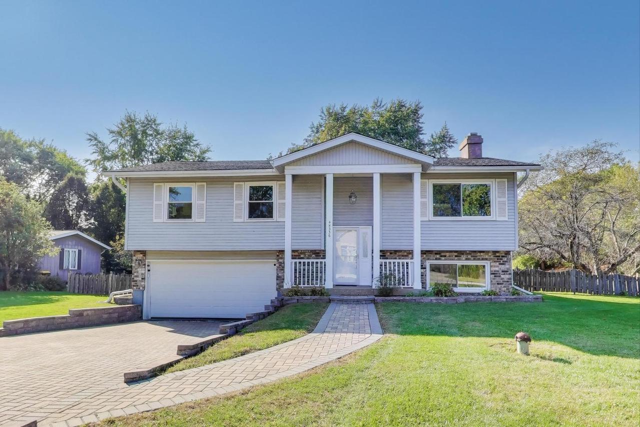 4N336 Locust Ave., West Chicago, IL 60185