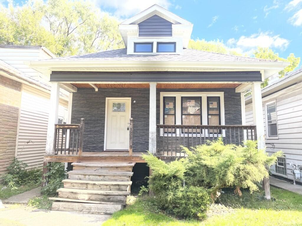 7821 S Oglesby Ave., Chicago, IL 60649