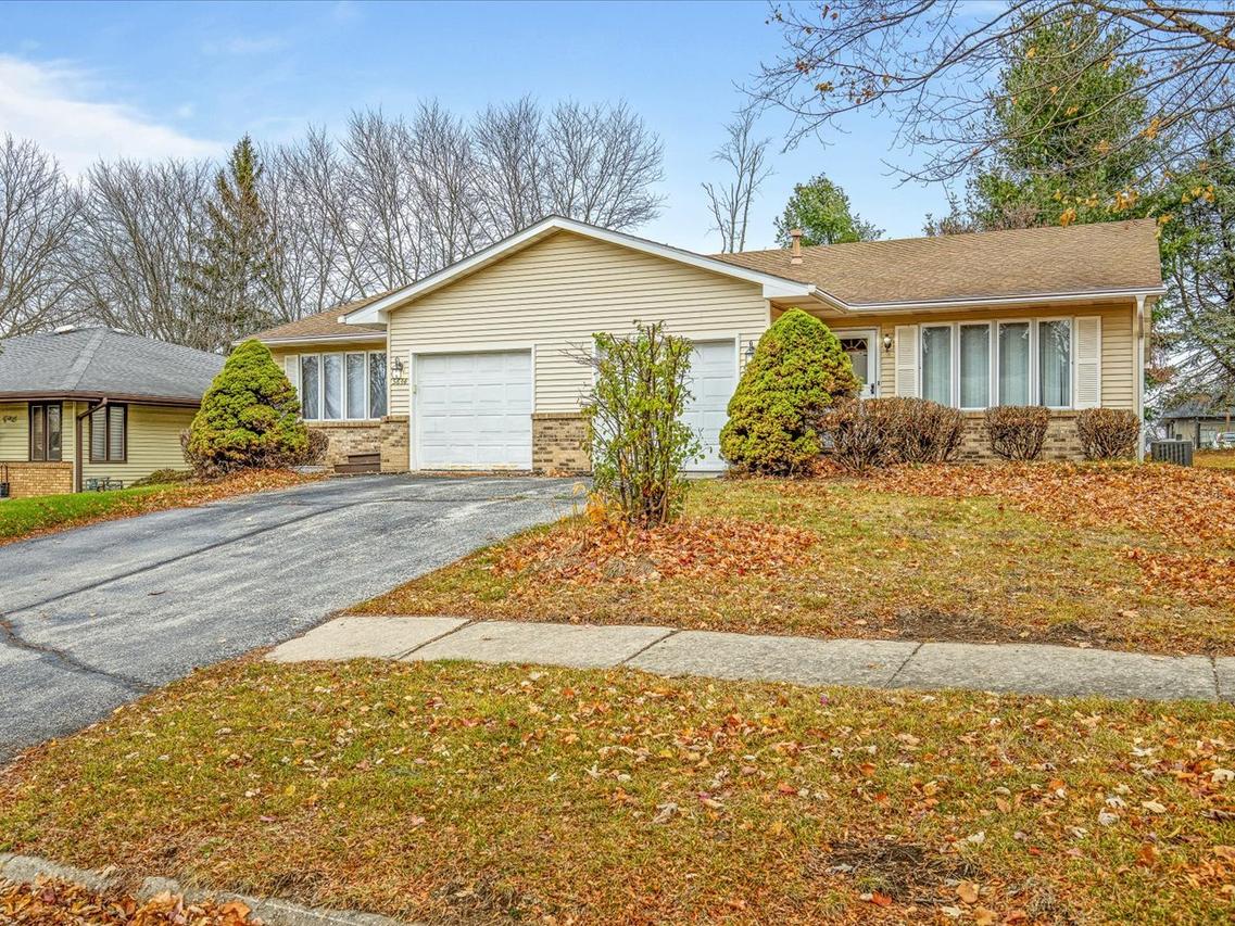5634-38 Elaine Dr., Rockford, IL 61108